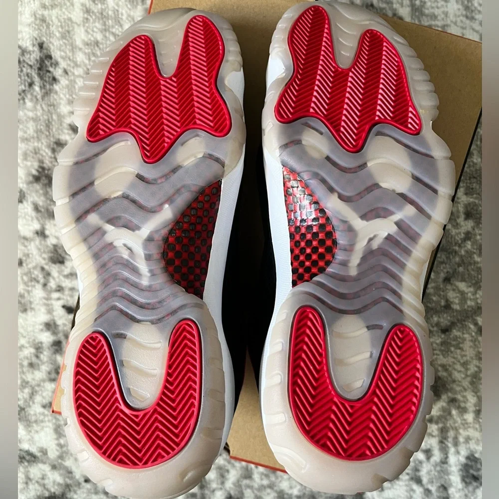 Air Jordan 11 Retro Low IE